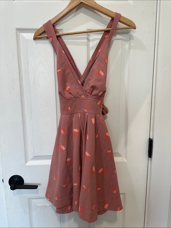 Free People Dresses & Skirts - Free People Dusty Rose Floral Backless Tie-Back Sundress